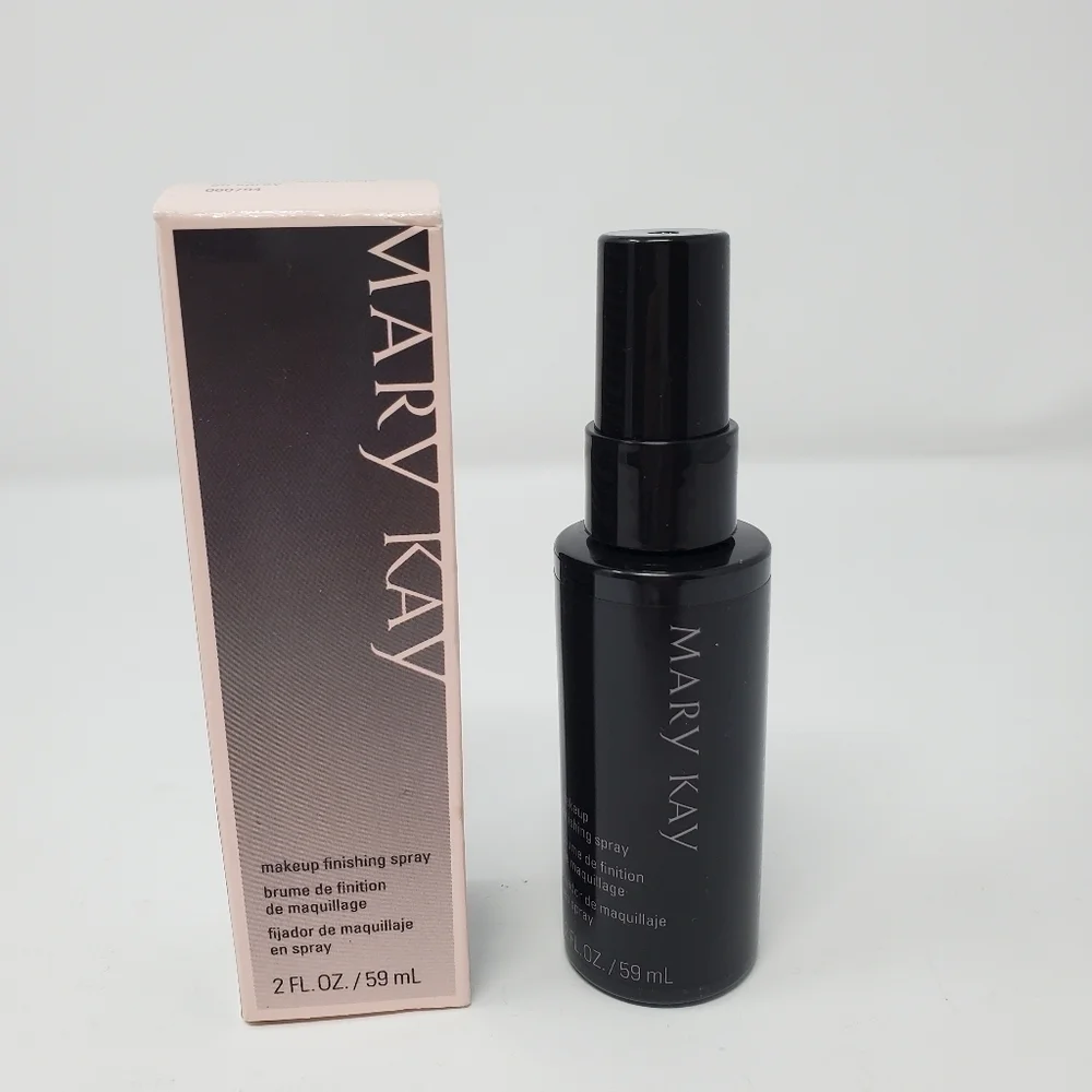 NIB MARY KAY Makeup Finishing Spray